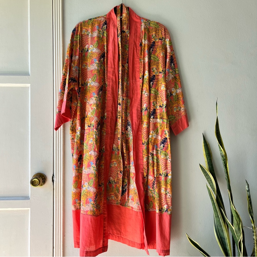 Handprint• Coral Tiger 100% cotton kimono